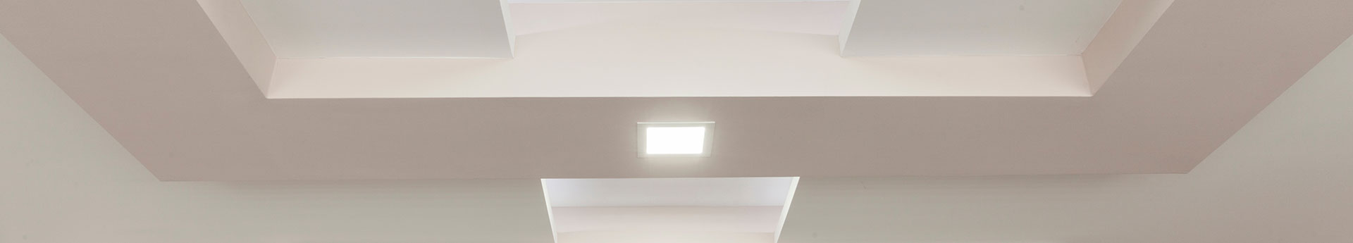 Pose de plafond tendu sur mesure en Franche-Comté